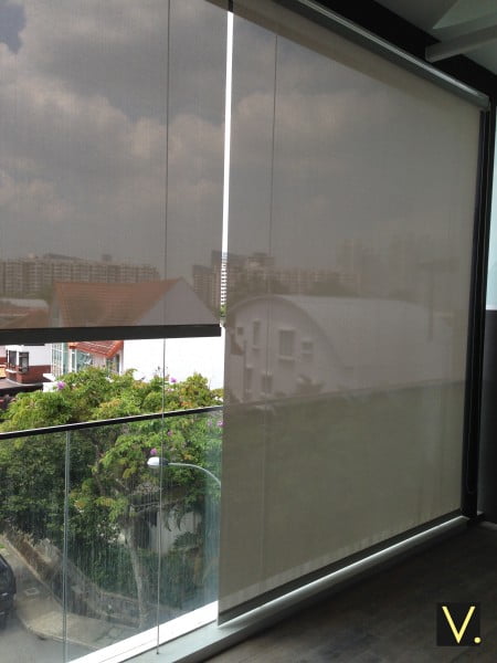 Outdoor roller blinds with cable side guide